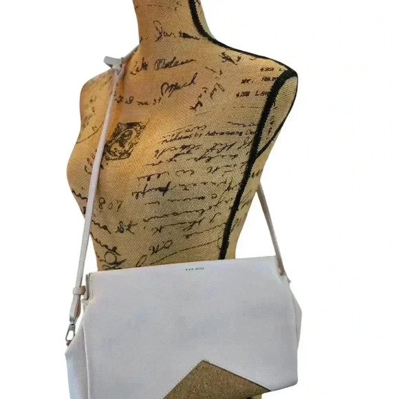 Pixie Mood Margaret Pink Cork Vegan Crossbody Classic  Bag - Picture 2 of 6